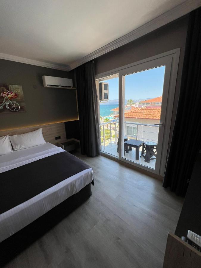 Grand Faik Hotel Çeşme Exterior foto